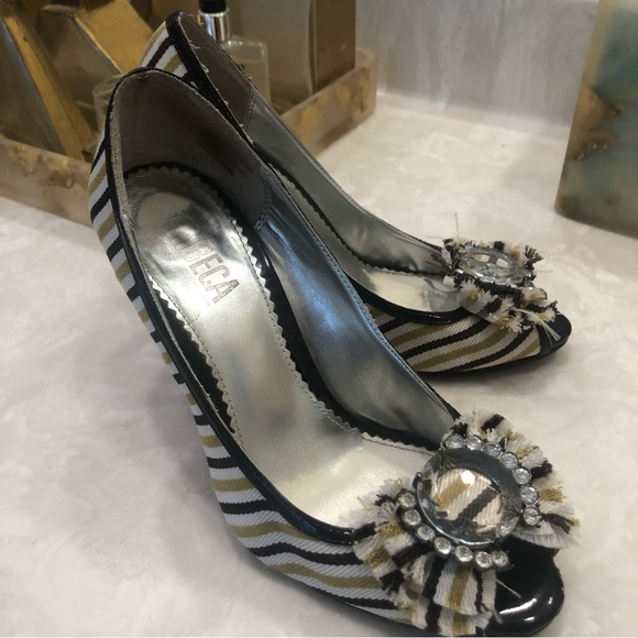 Tribeca peep-toe pumps, large rhinestone bling, white, gold, brown stripes, Sz 7 - Picture 3 of 13